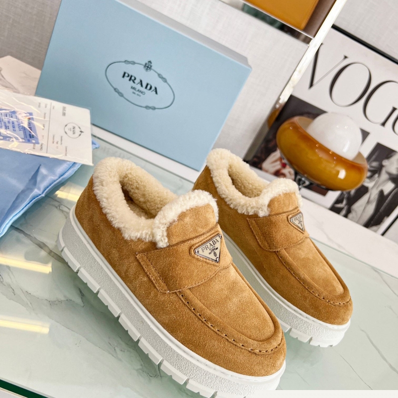 Pra*a casual shoes